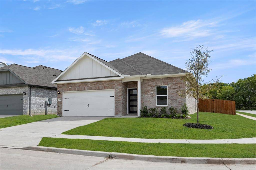 1241 Anderson Drive, Trenton, TX 75490
