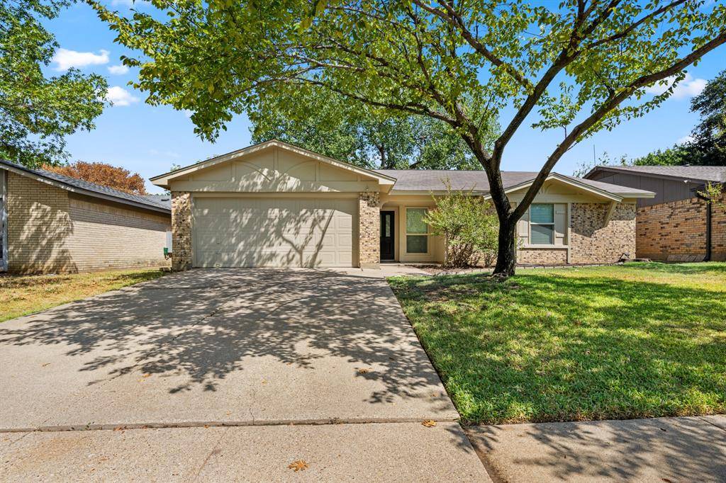 2507 Mardell Drive, Arlington, TX 76016