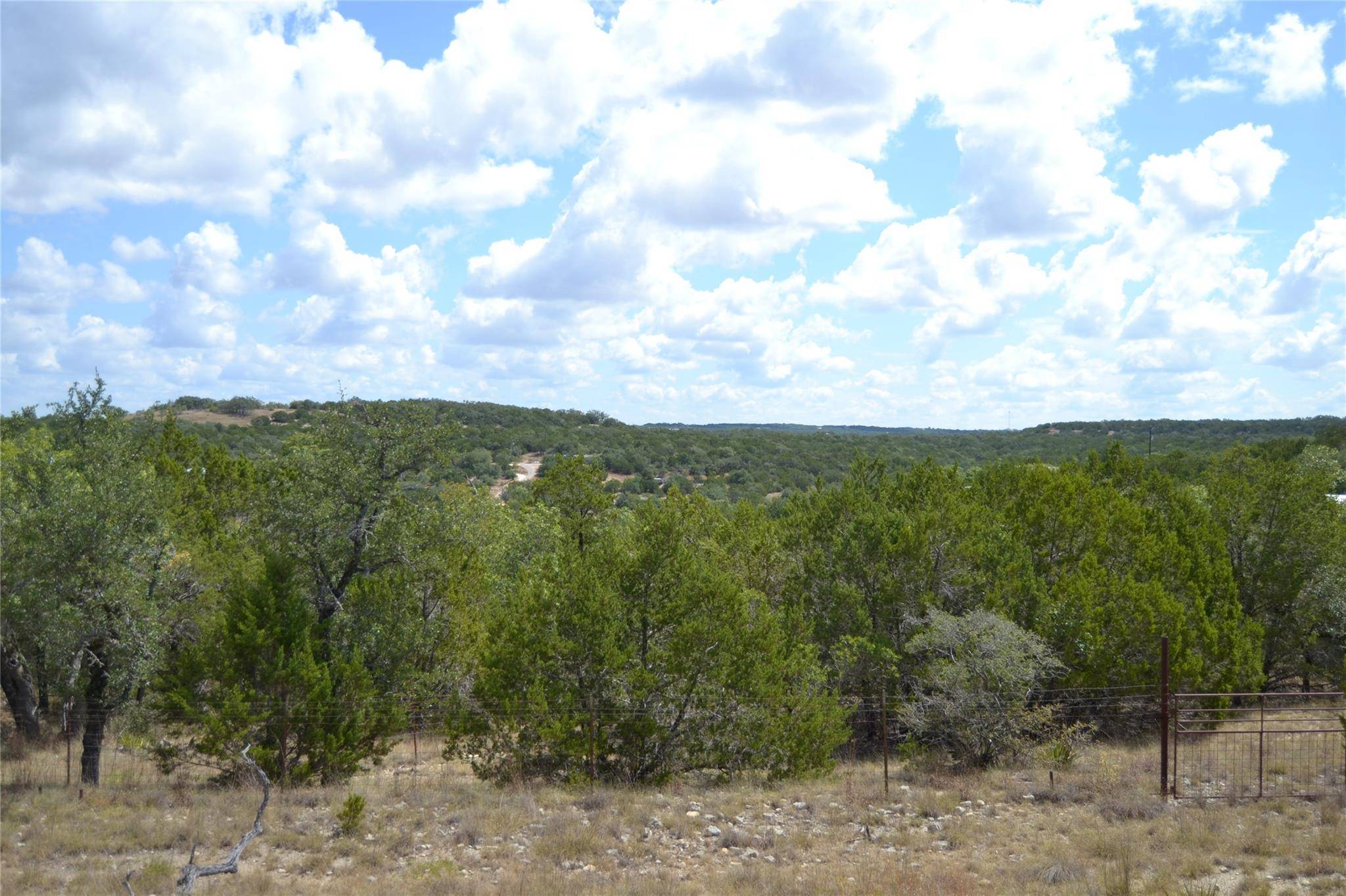 270 Gant RD, Dripping Springs, TX 78620