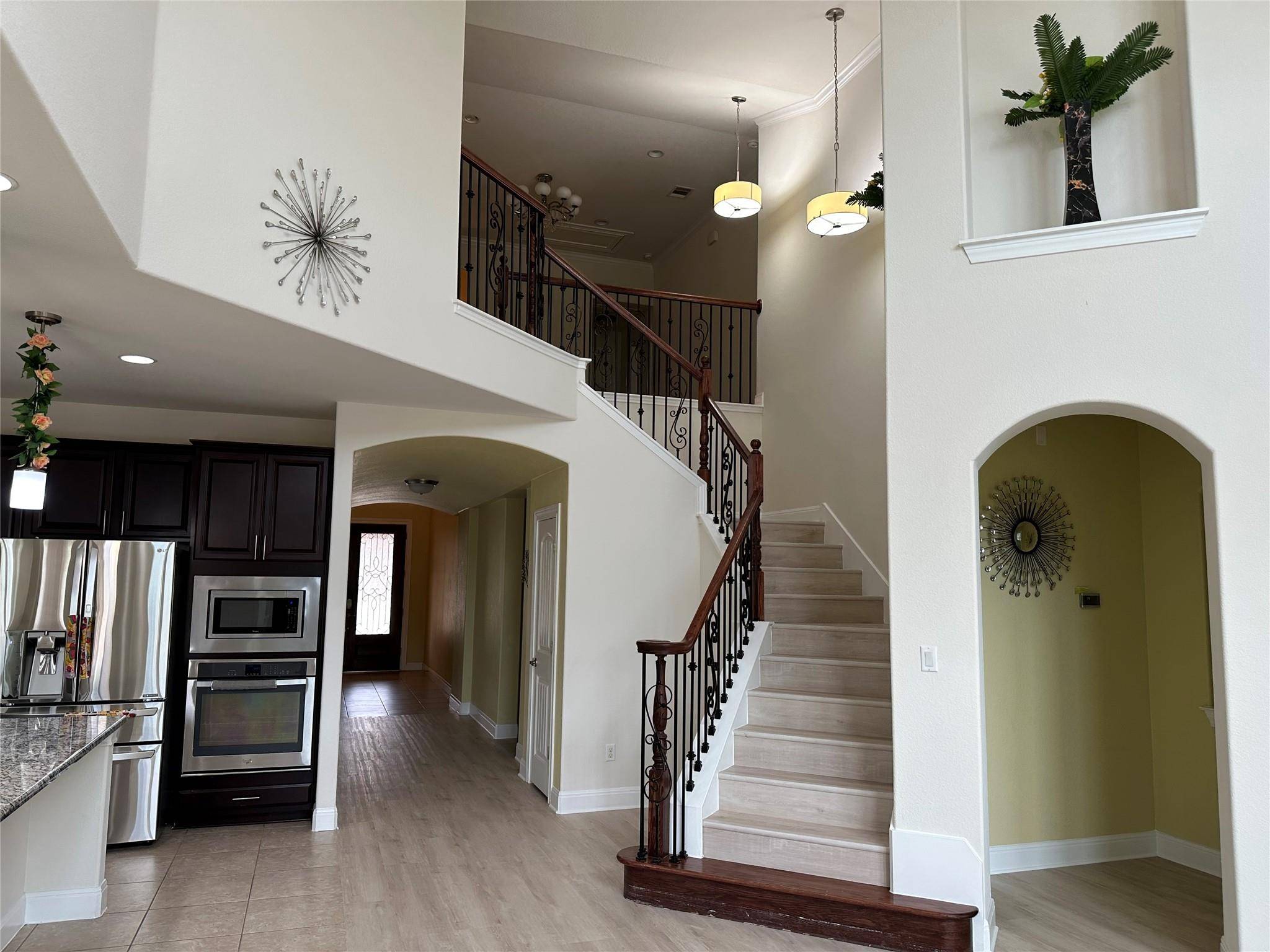 4237 Privacy Hedge ST, Leander, TX 78641
