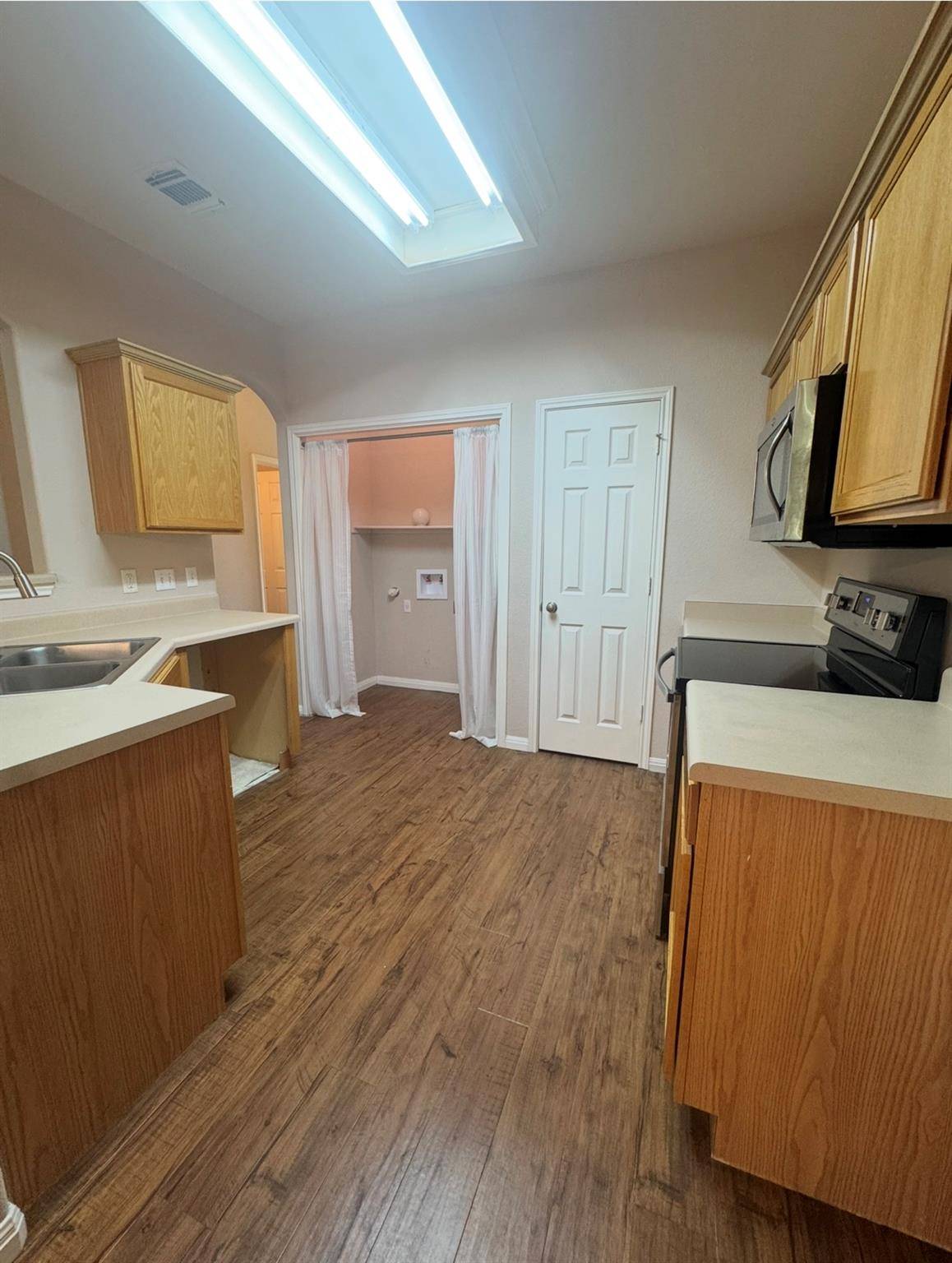 2037 Northview DR, San Marcos, TX 78666