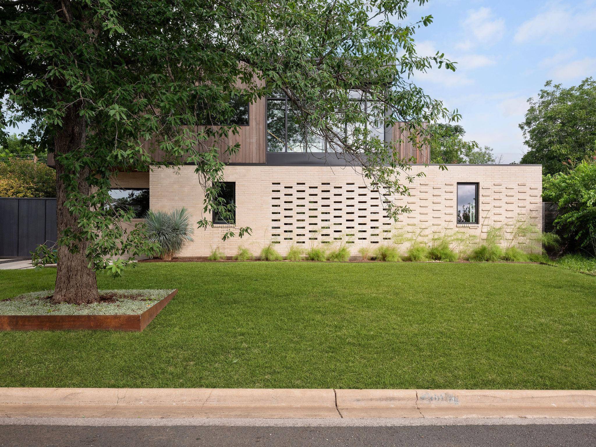 2104 Ann Arbor Ave, Austin, TX 78704