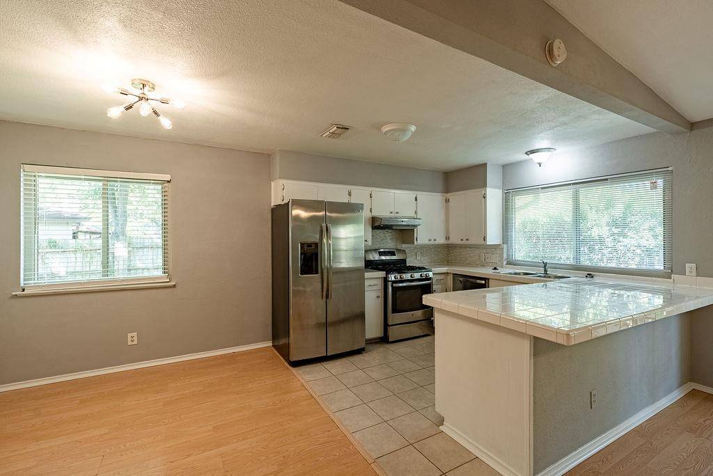 10302 Stubble Quail CIR, Austin, TX 78758