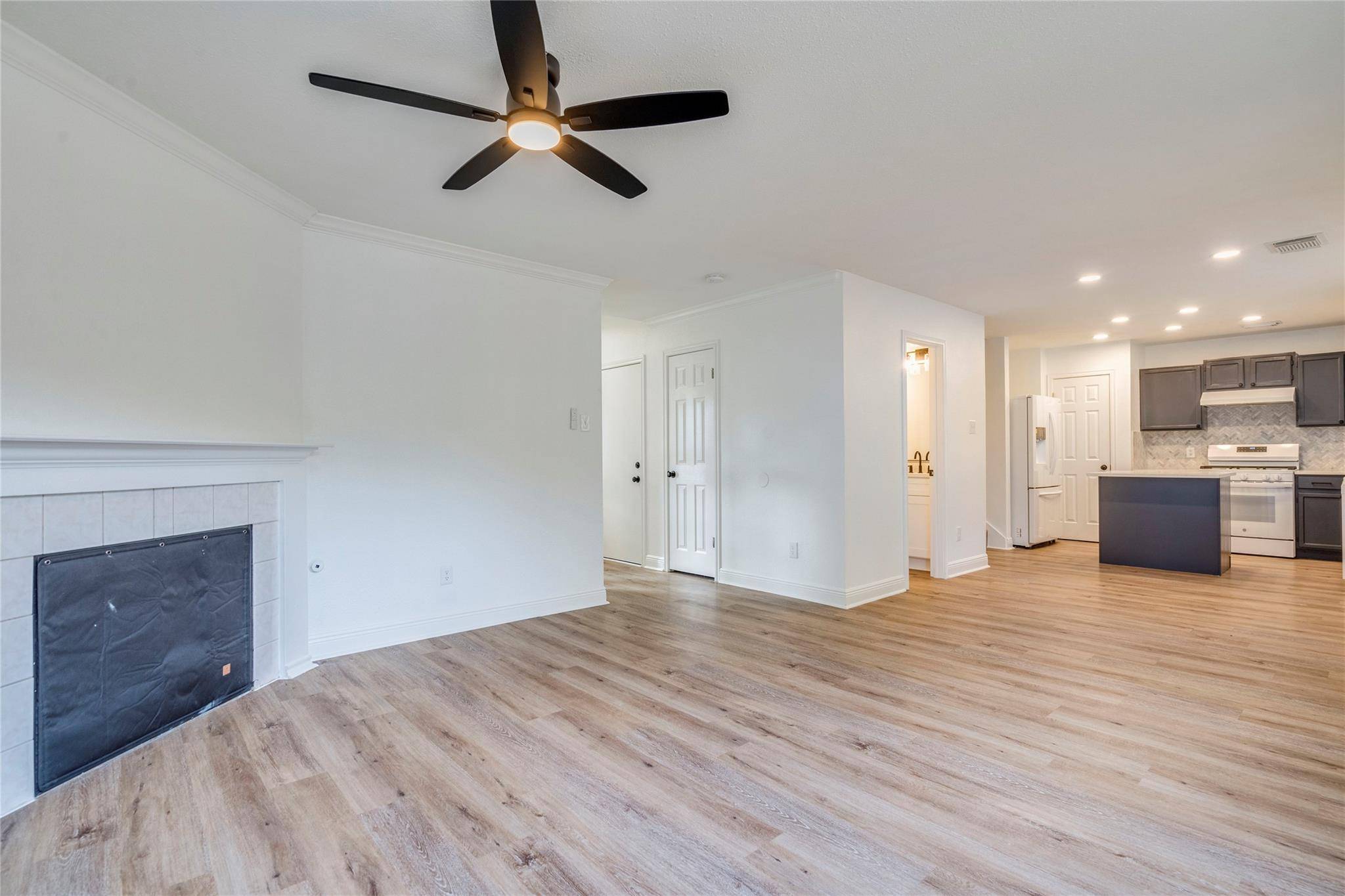 1106 Hughmont DR, Pflugerville, TX 78660