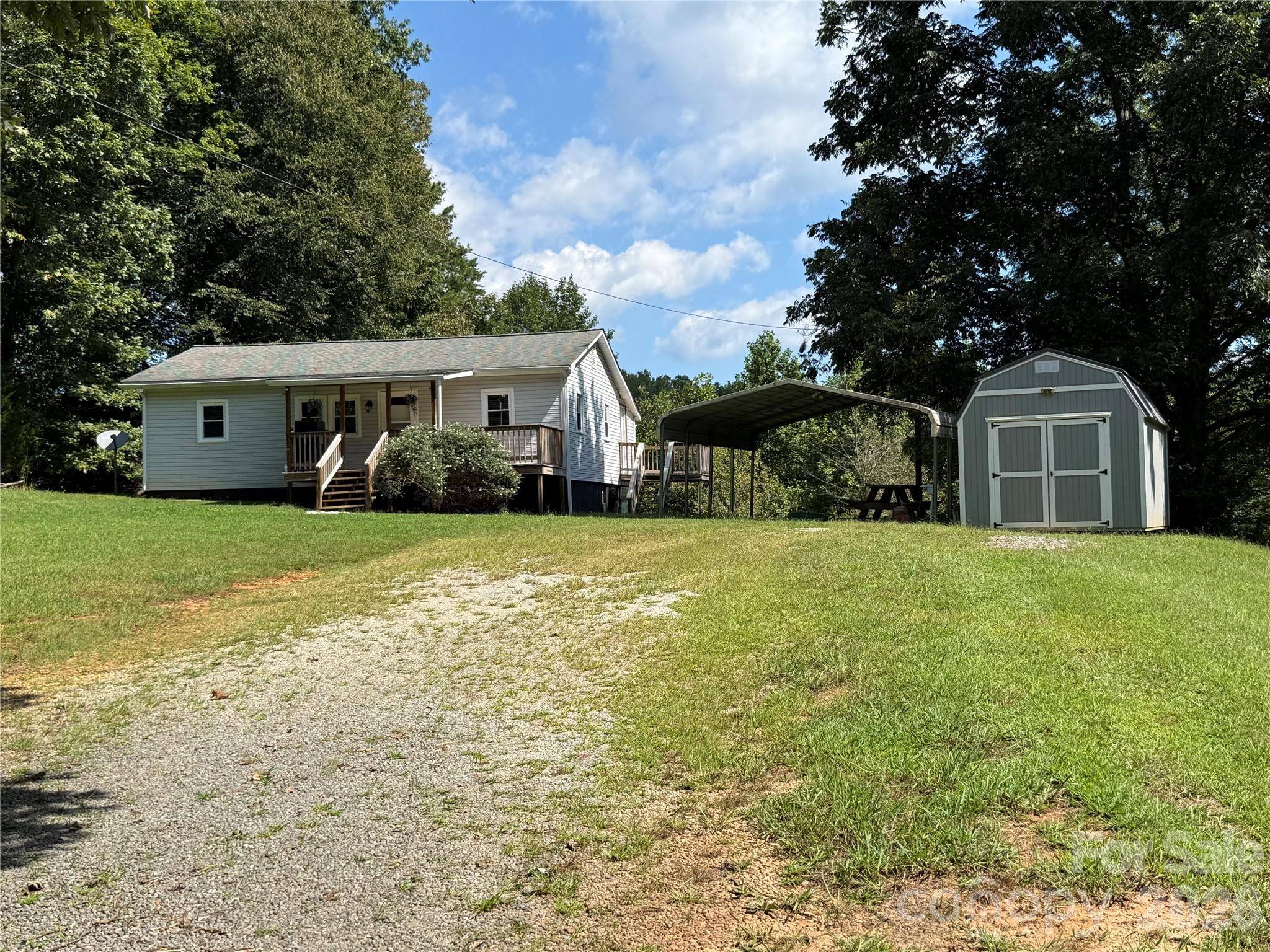 44 Oak Hill RD, Nebo, NC 28761
