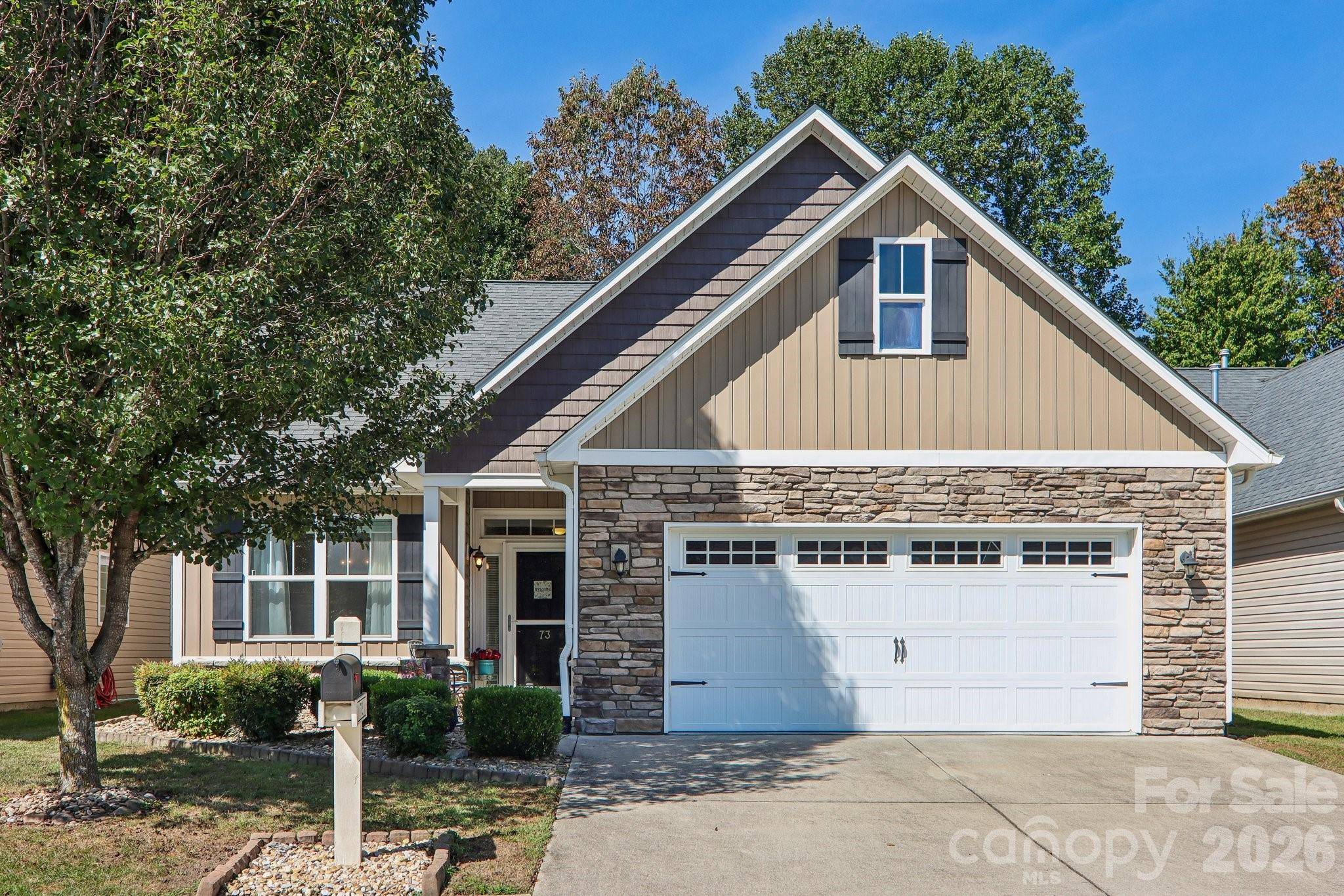73 Foxtail CT, Hendersonville, NC 28792