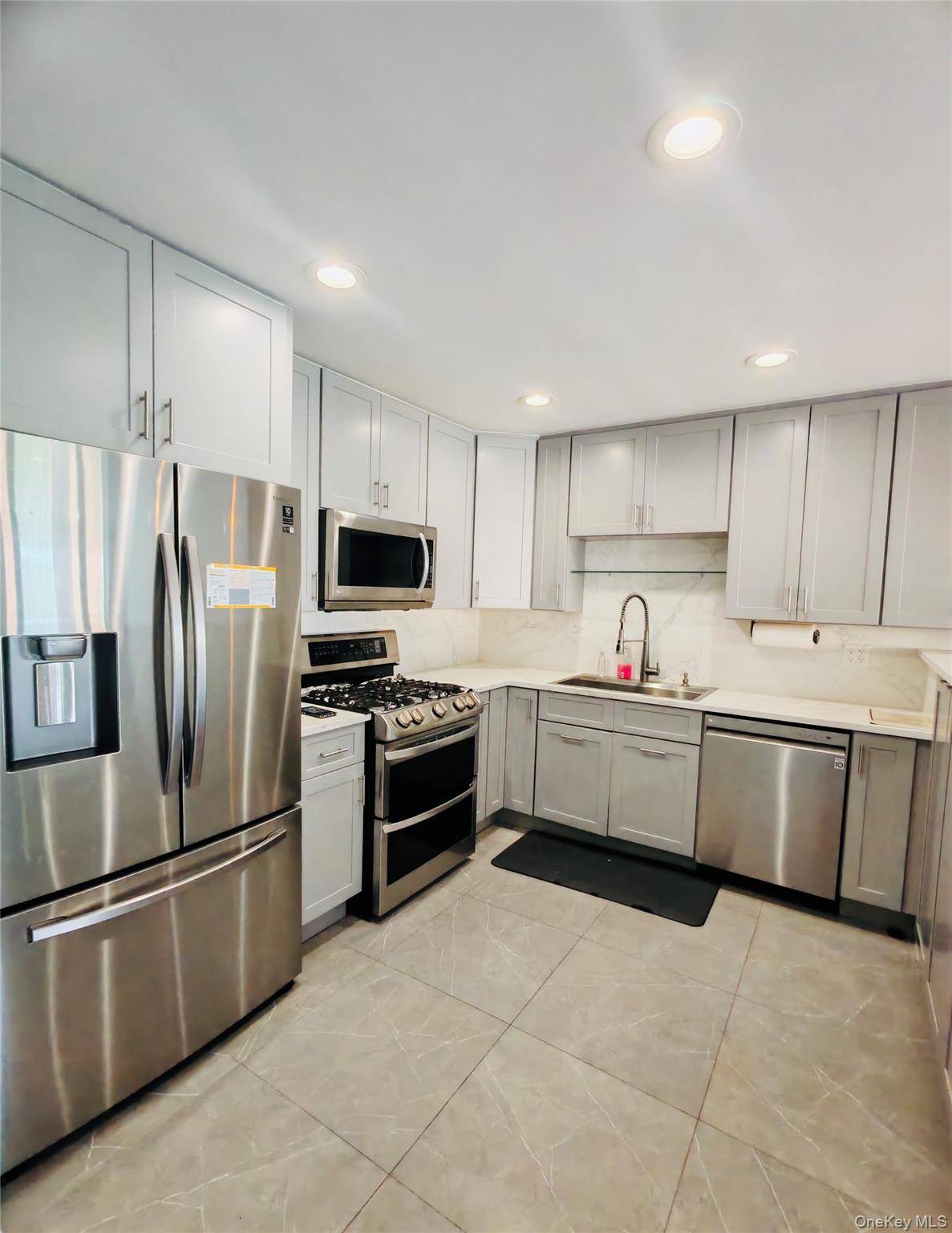 1088 E 73rd ST #3C, Brooklyn, NY 11234