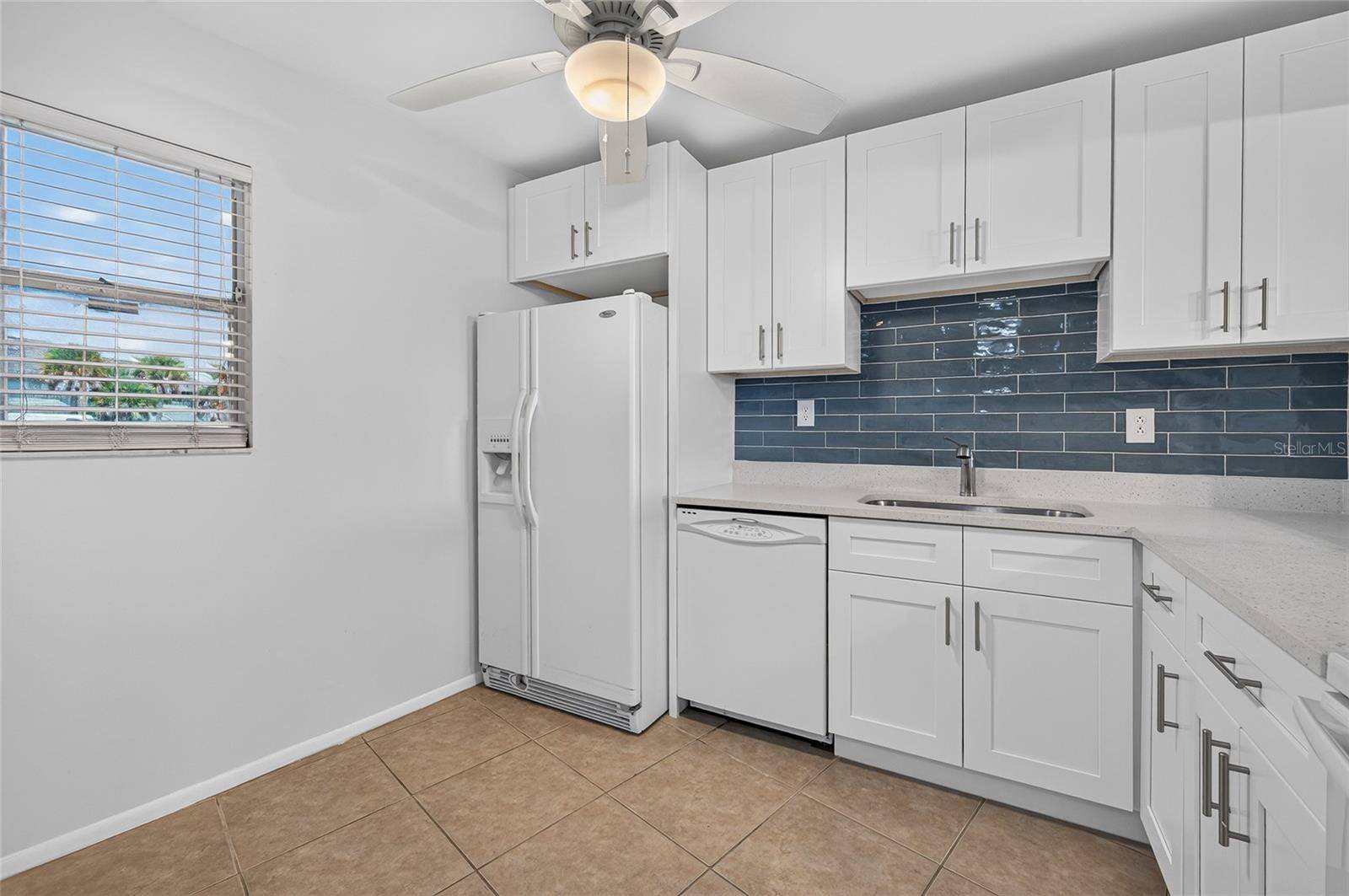 245 CENTER RD #109, Venice, FL 34285