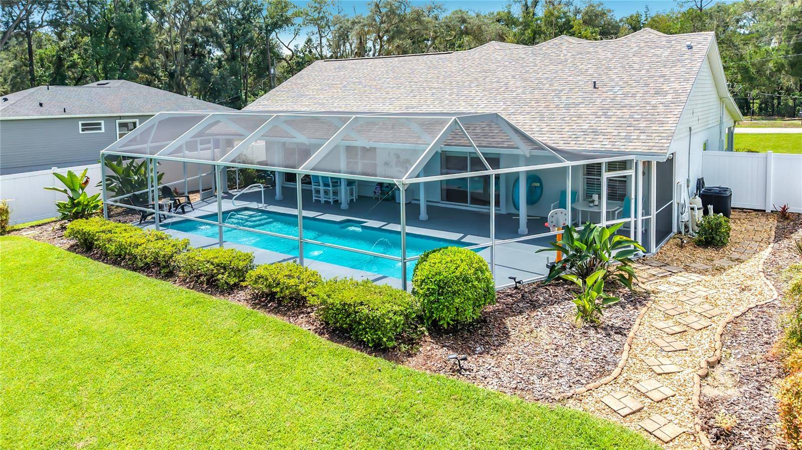 18815 CARR DR, Lutz, FL 33559
