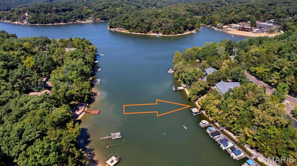 1378 S Lake Sherwood DR, Lake Sherwood, MO 63357