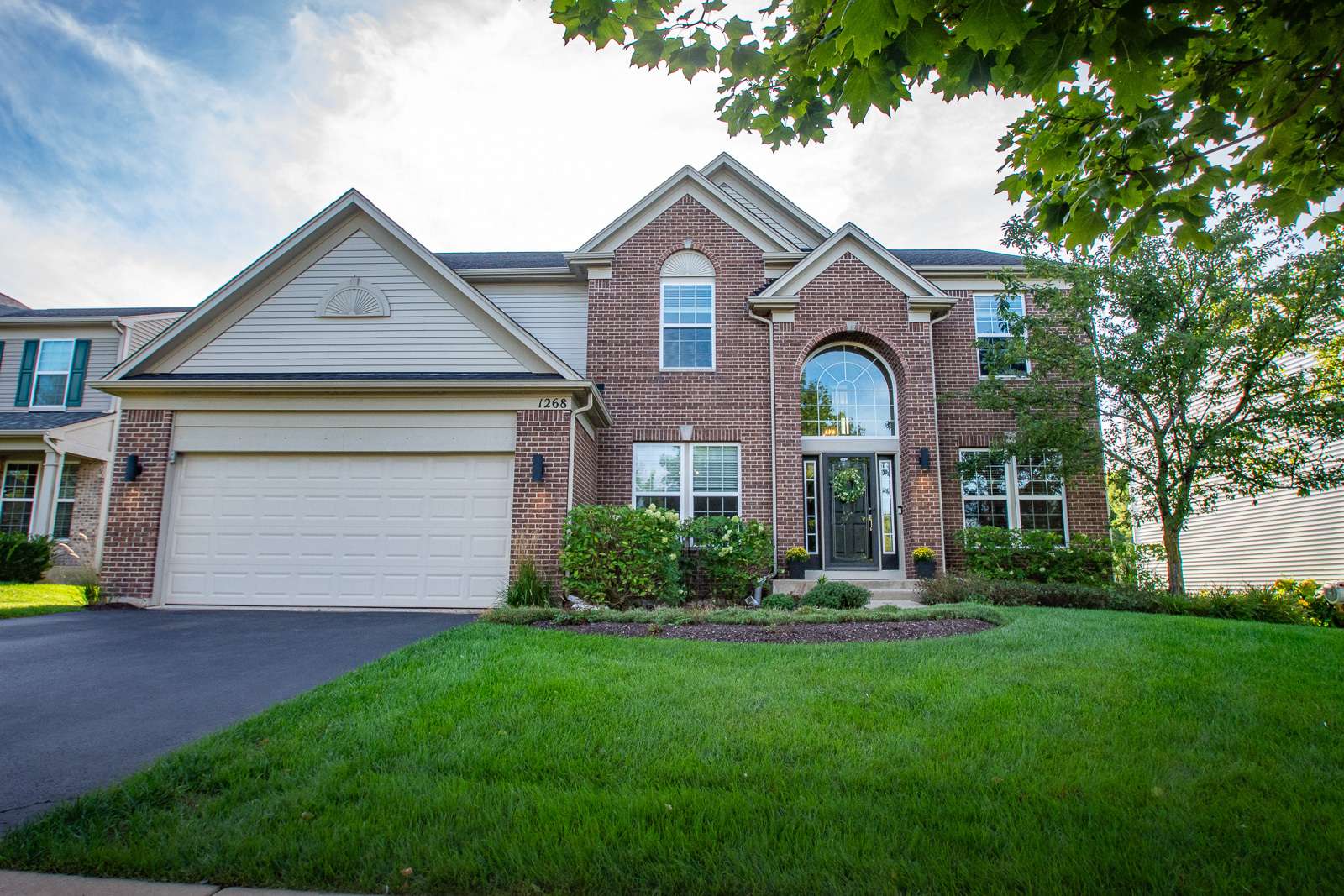 1268 Blue Heron CIR, Antioch, IL 60002