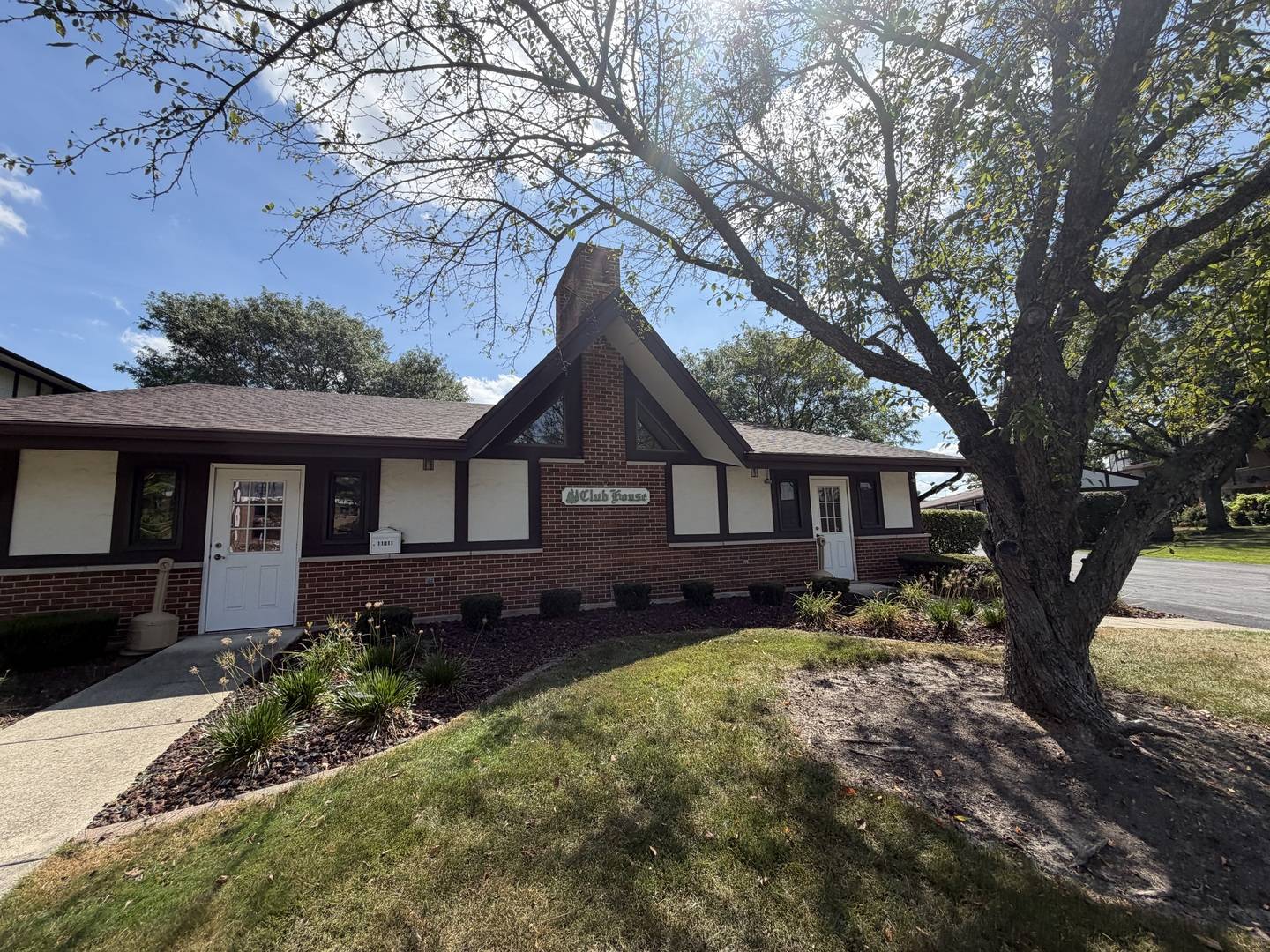 11006 S Theresa CIR #3B, Palos Hills, IL 60465