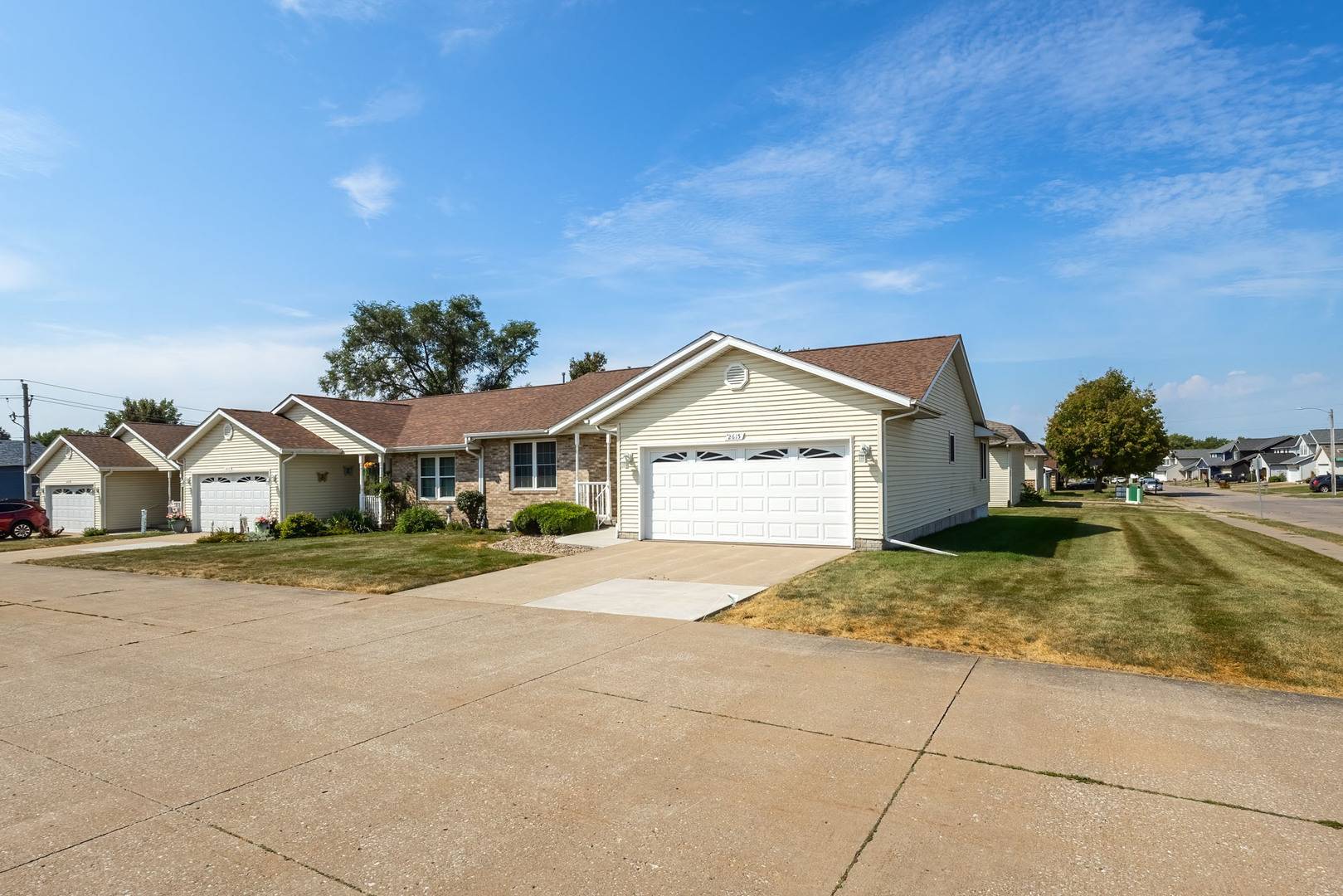 2615 W 63rd ST #2615, Davenport, IA 52806