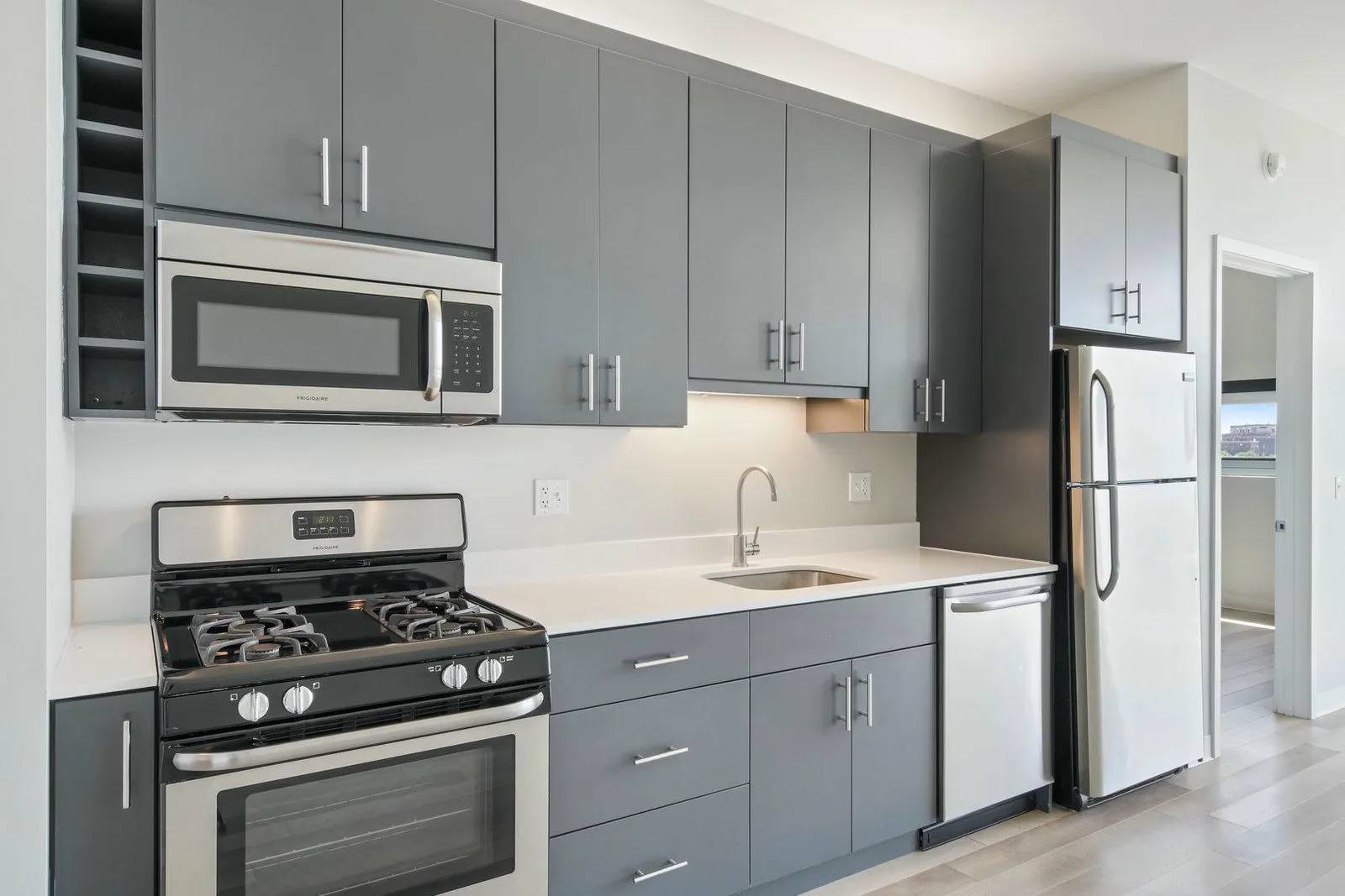 2211 N Milwaukee AVE #307, Chicago, IL 60647