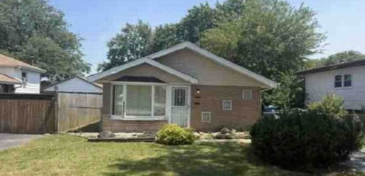 12631 S Tripp AVE, Alsip, IL 60803