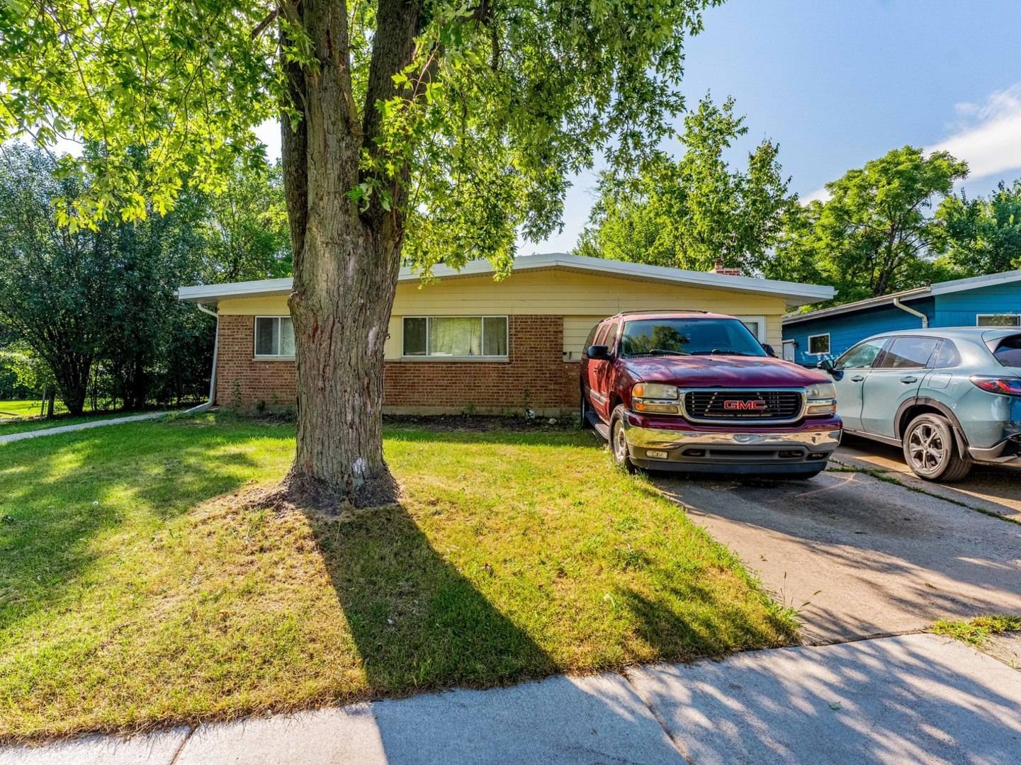 305 Somonauk ST, Park Forest, IL 60466