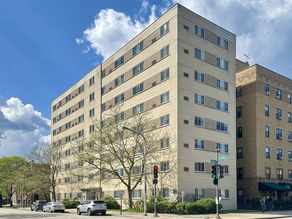 1400 CHICAGO AVE #703, Evanston, IL 60201