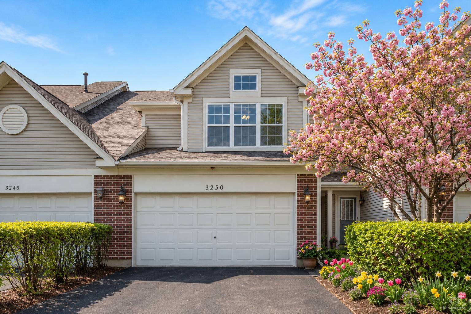 3250 Cool Springs CT #3250, Naperville, IL 60564