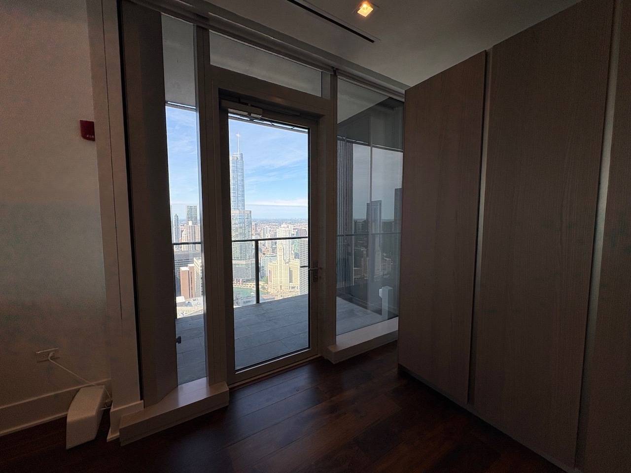 363 E Wacker DR #5001, Chicago, IL 60601