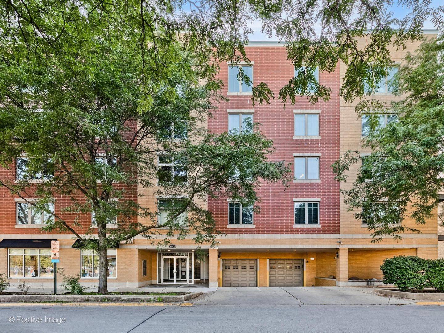 8000 Kilpatrick AVE #2F, Skokie, IL 60076