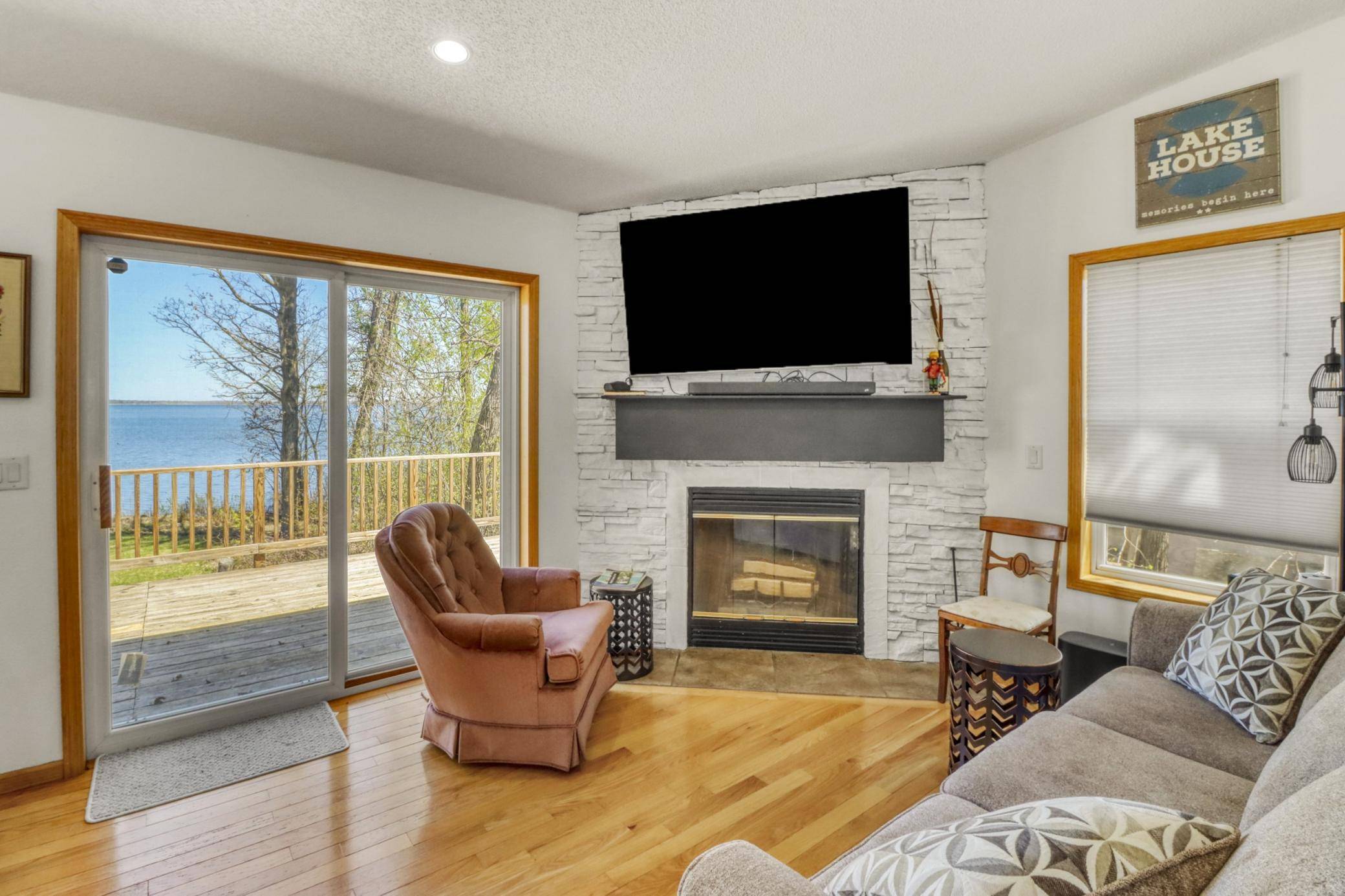 37855 SW Height Of Land DR, Rochert, MN 56578