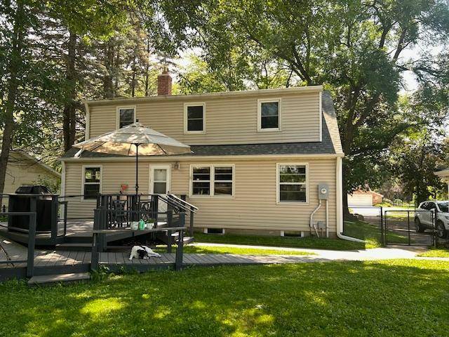 887 Cheri LN, Mendota Heights, MN 55120