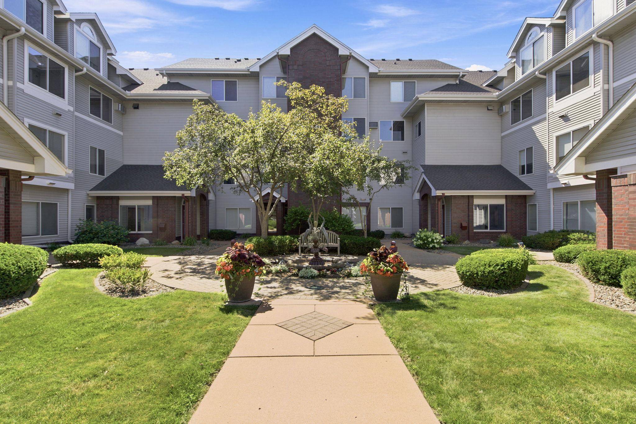 7440 Edinborough WAY #4314, Edina, MN 55435