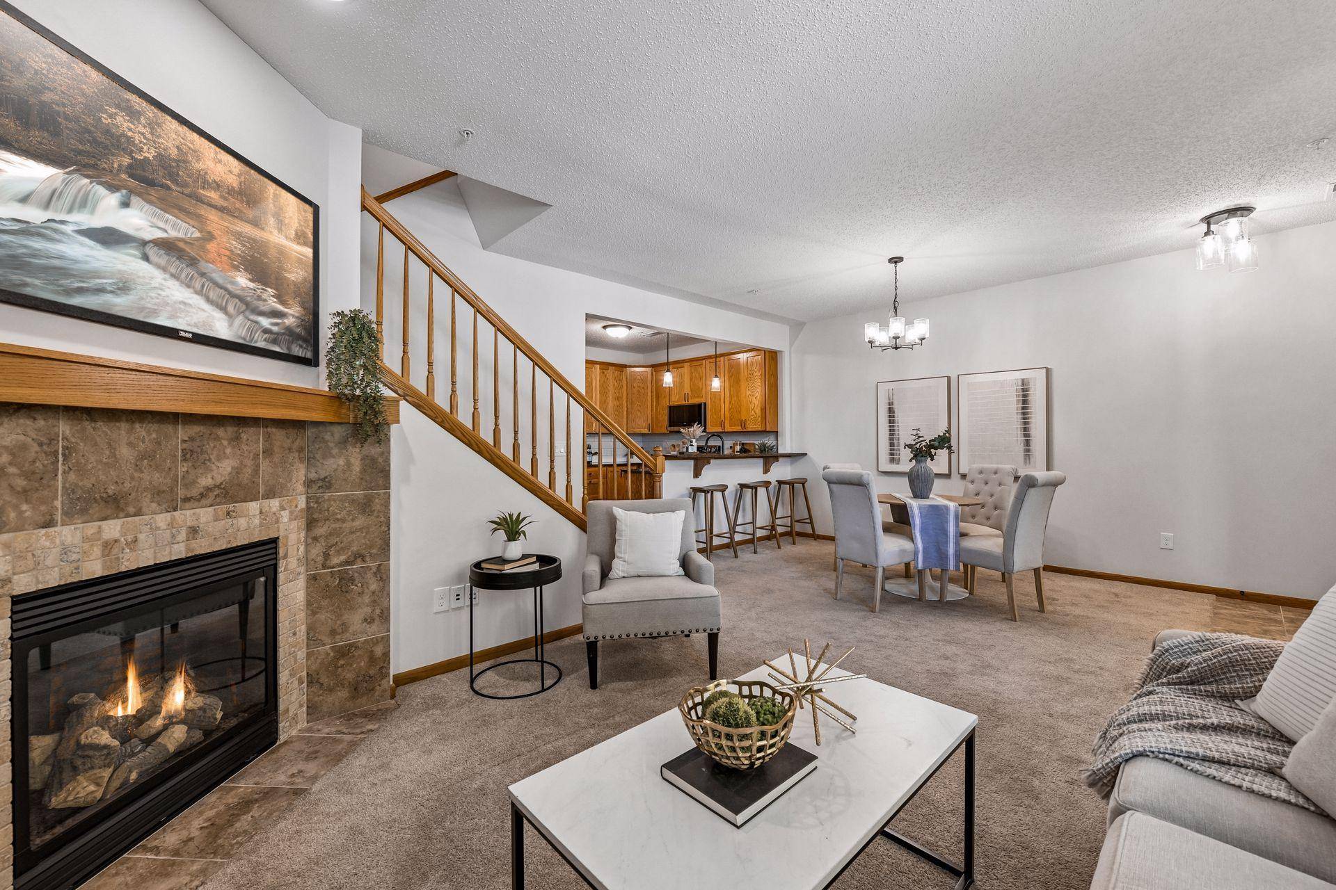 7808 Madelyn Creek DR, Victoria, MN 55386
