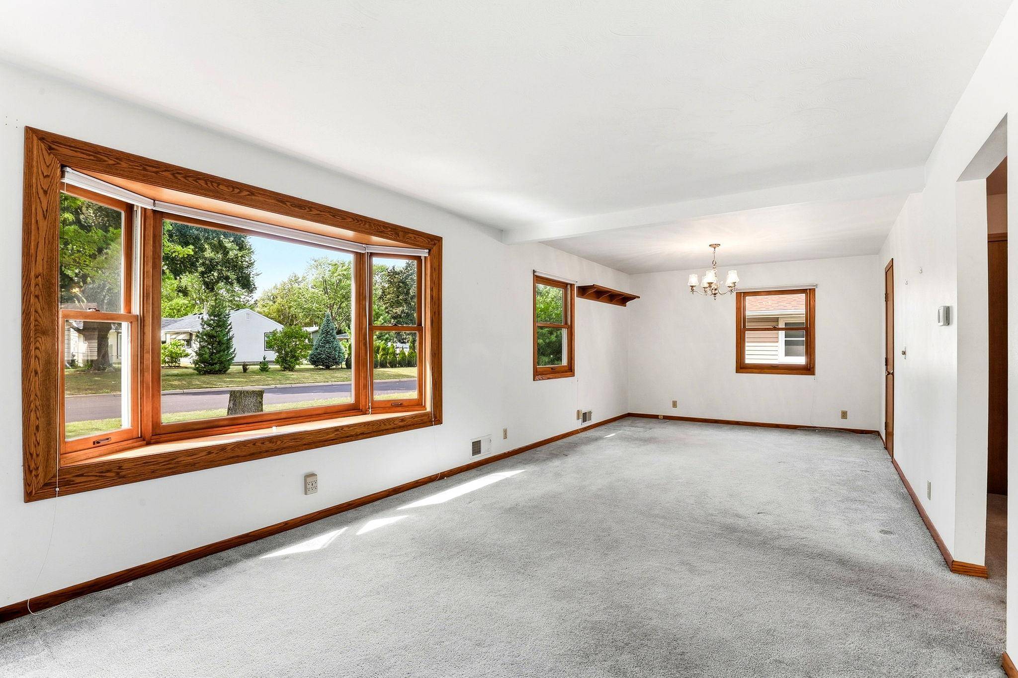 6920 Claude AVE, Inver Grove Heights, MN 55076