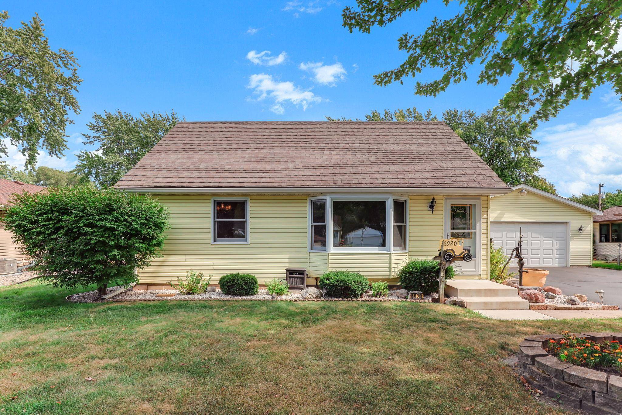 6920 Claude AVE, Inver Grove Heights, MN 55076