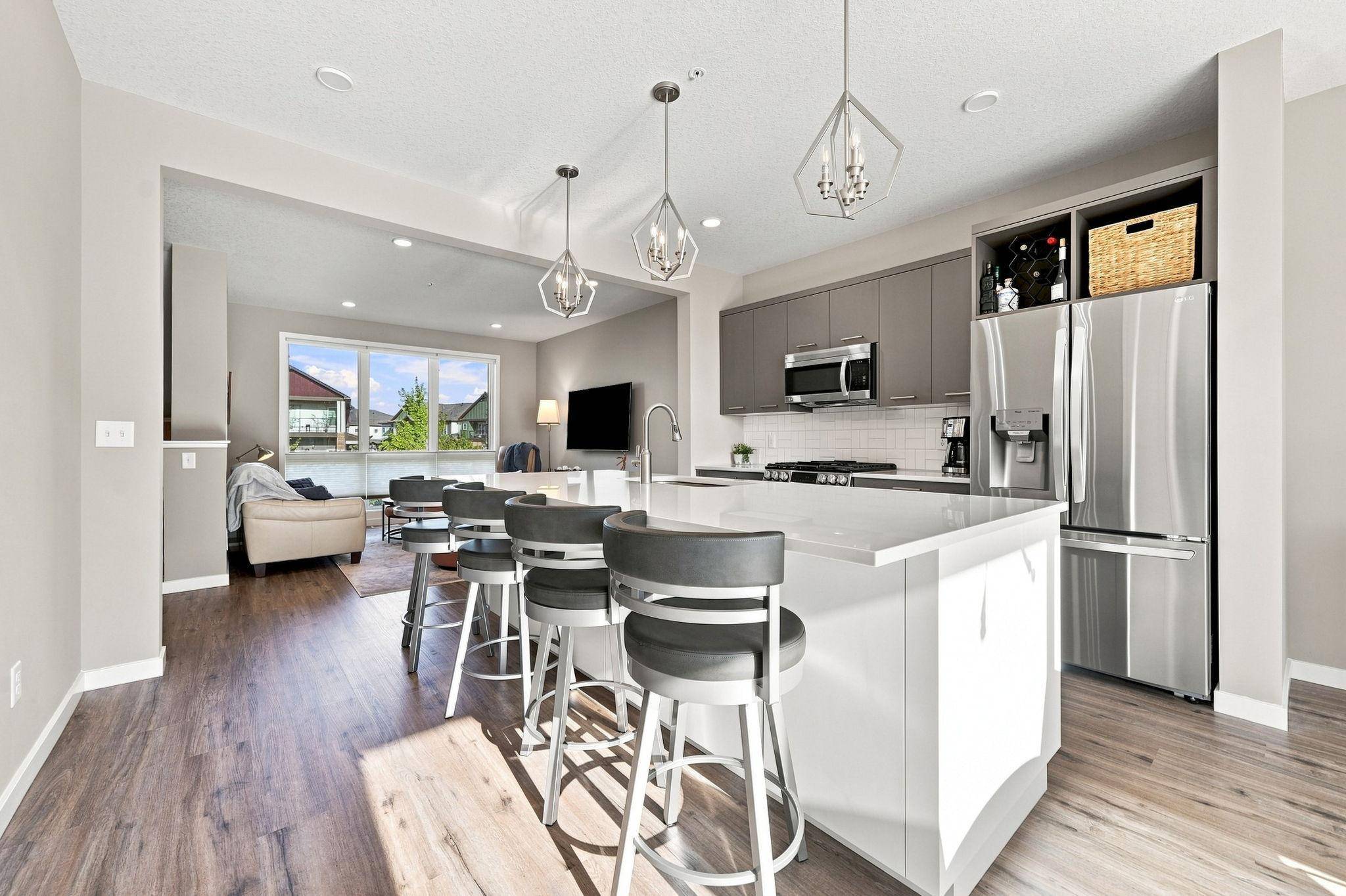 16060 Eagleview DR, Lakeville, MN 55044