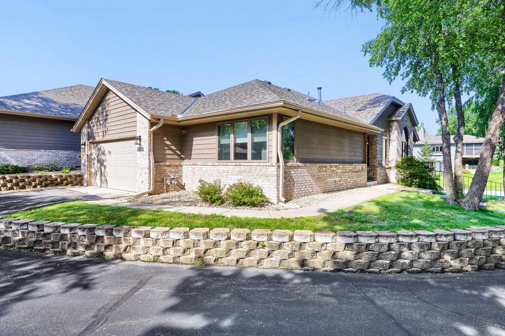 18100 Judicial WAY N, Lakeville, MN 55044