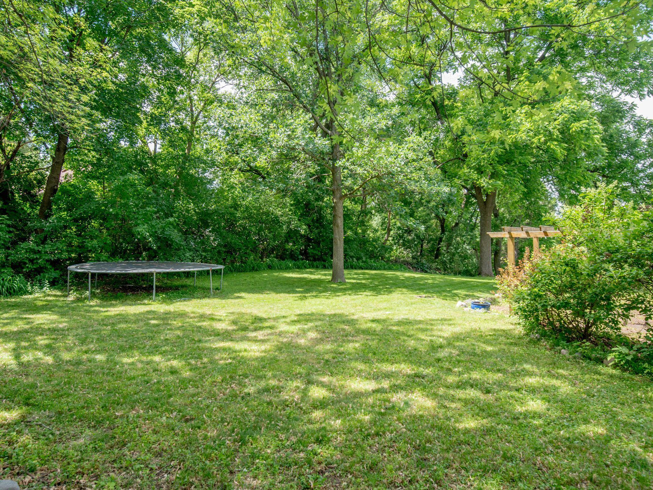 1603 Dodd RD, Mendota Heights, MN 55118