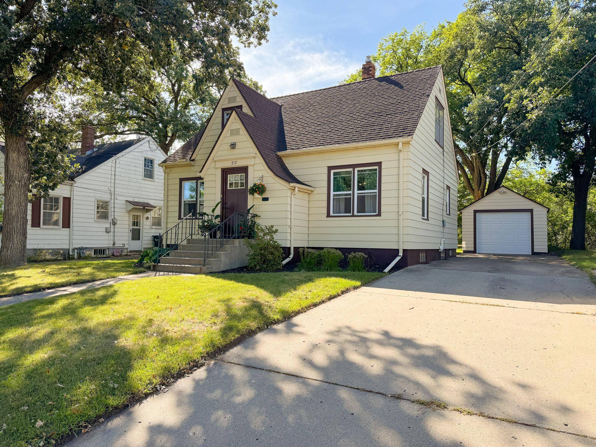 217 W Church ST, Fergus Falls, MN 56537
