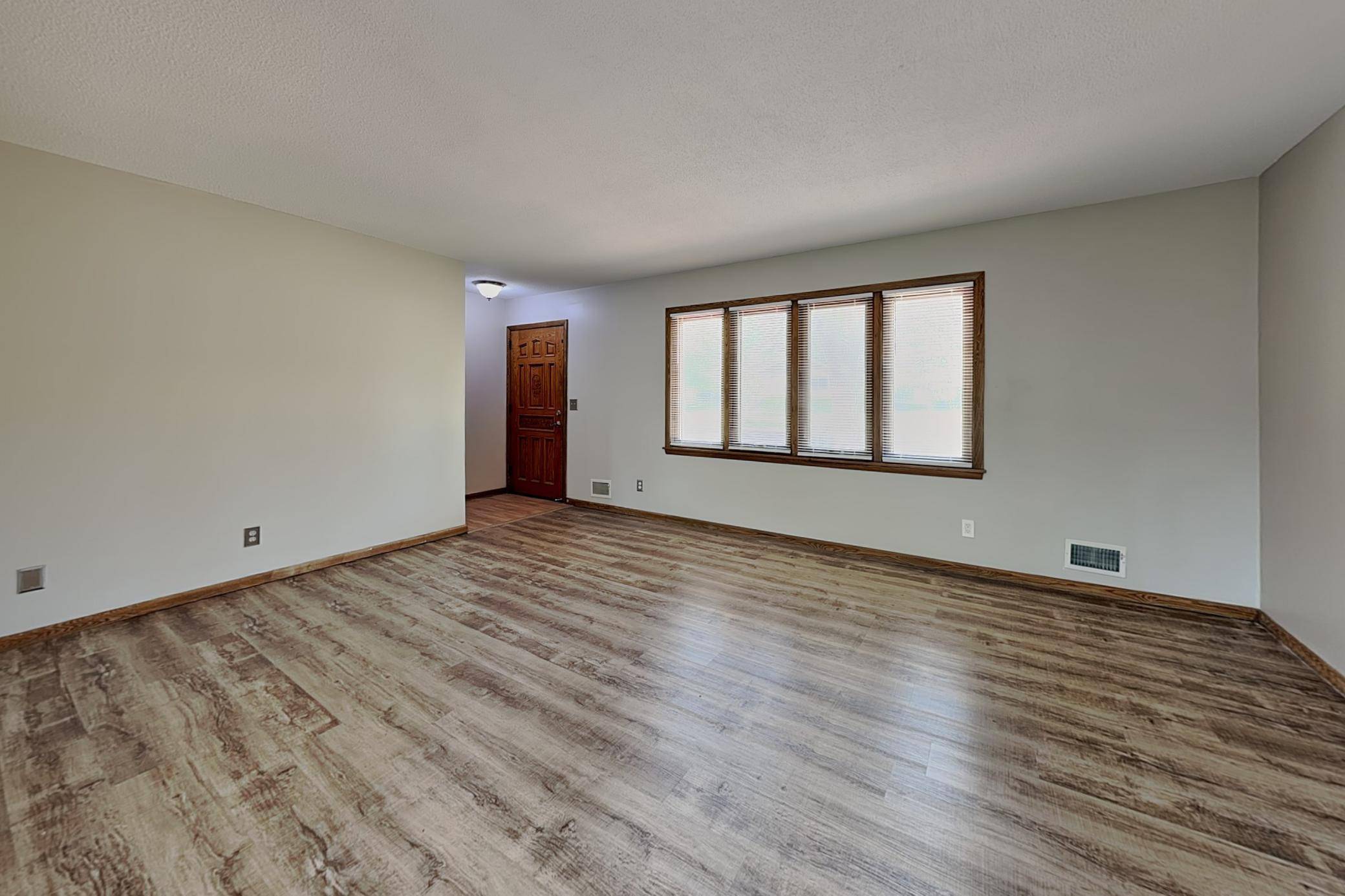 11811 65th PL N, Maple Grove, MN 55369