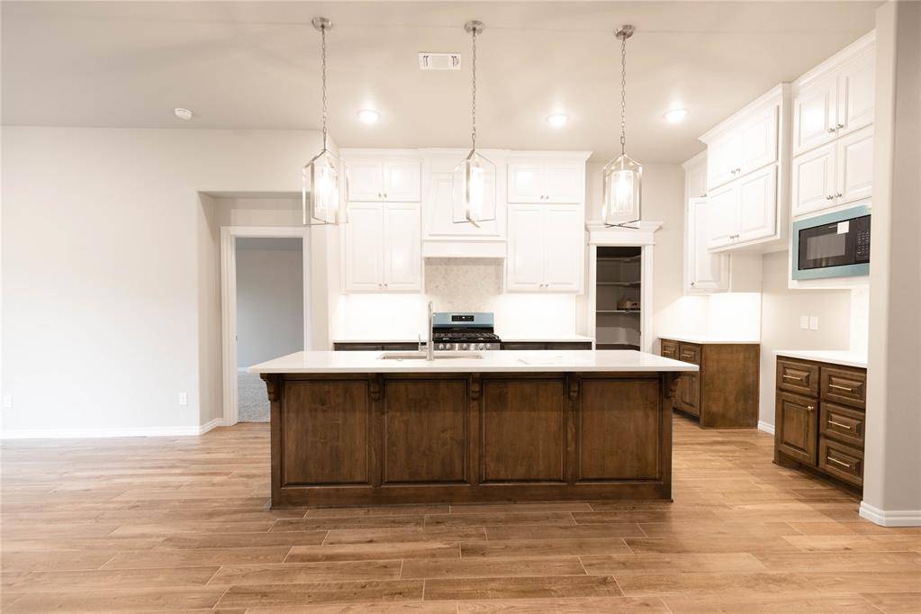 9228 NW 119th ST, Yukon, OK 73099