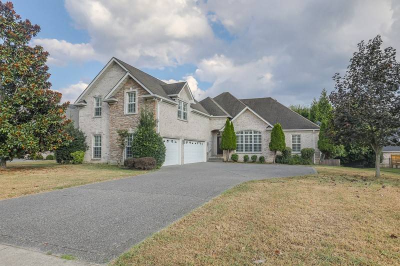 649 Bonita Pkwy #S, Hendersonville, TN 37075