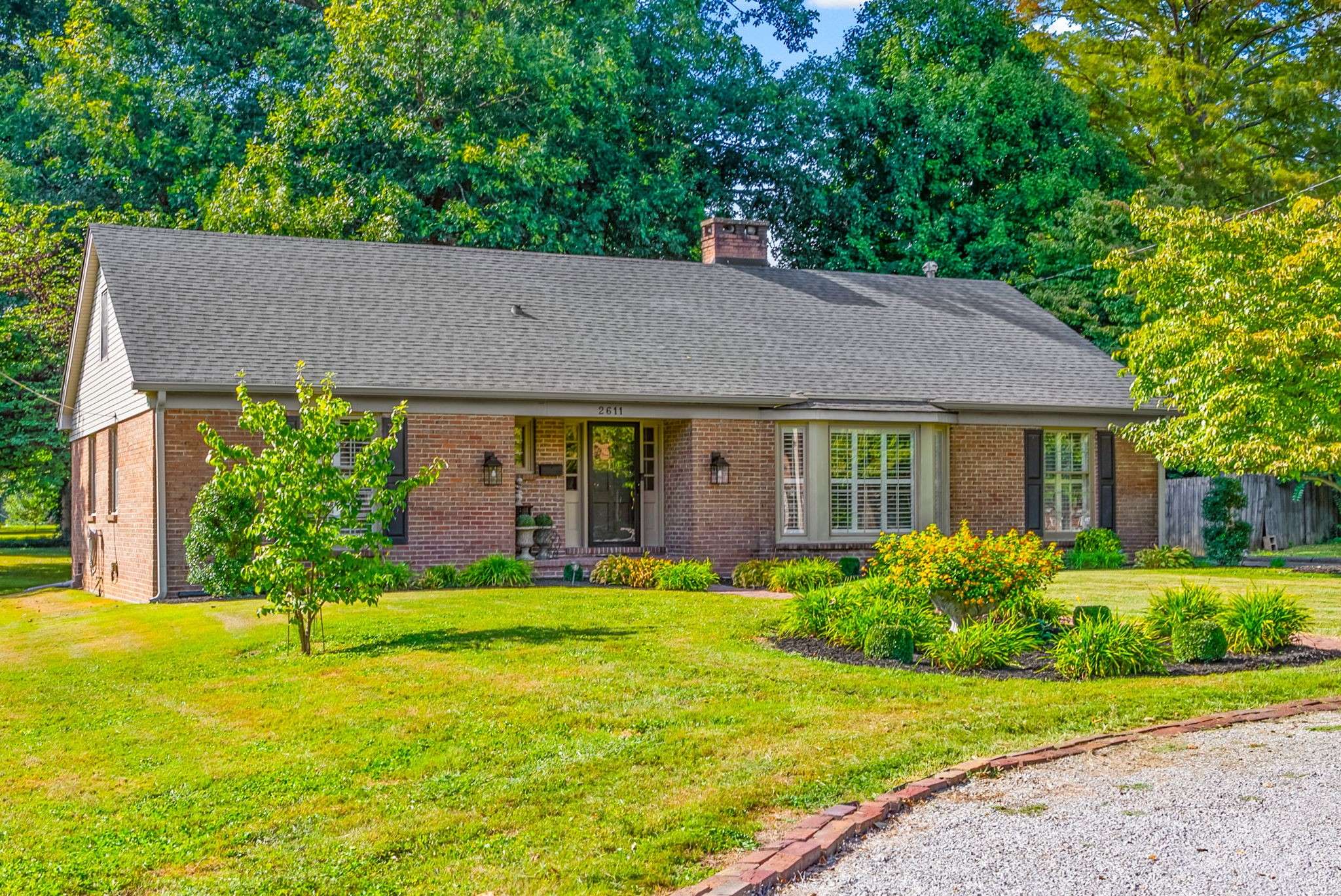 2611 Cayce Meade Dr, Hopkinsville, KY 42240