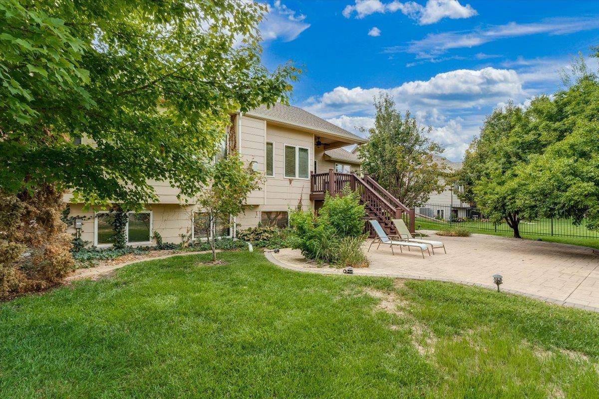 9930 W Westlakes Ct, Wichita, KS 67205