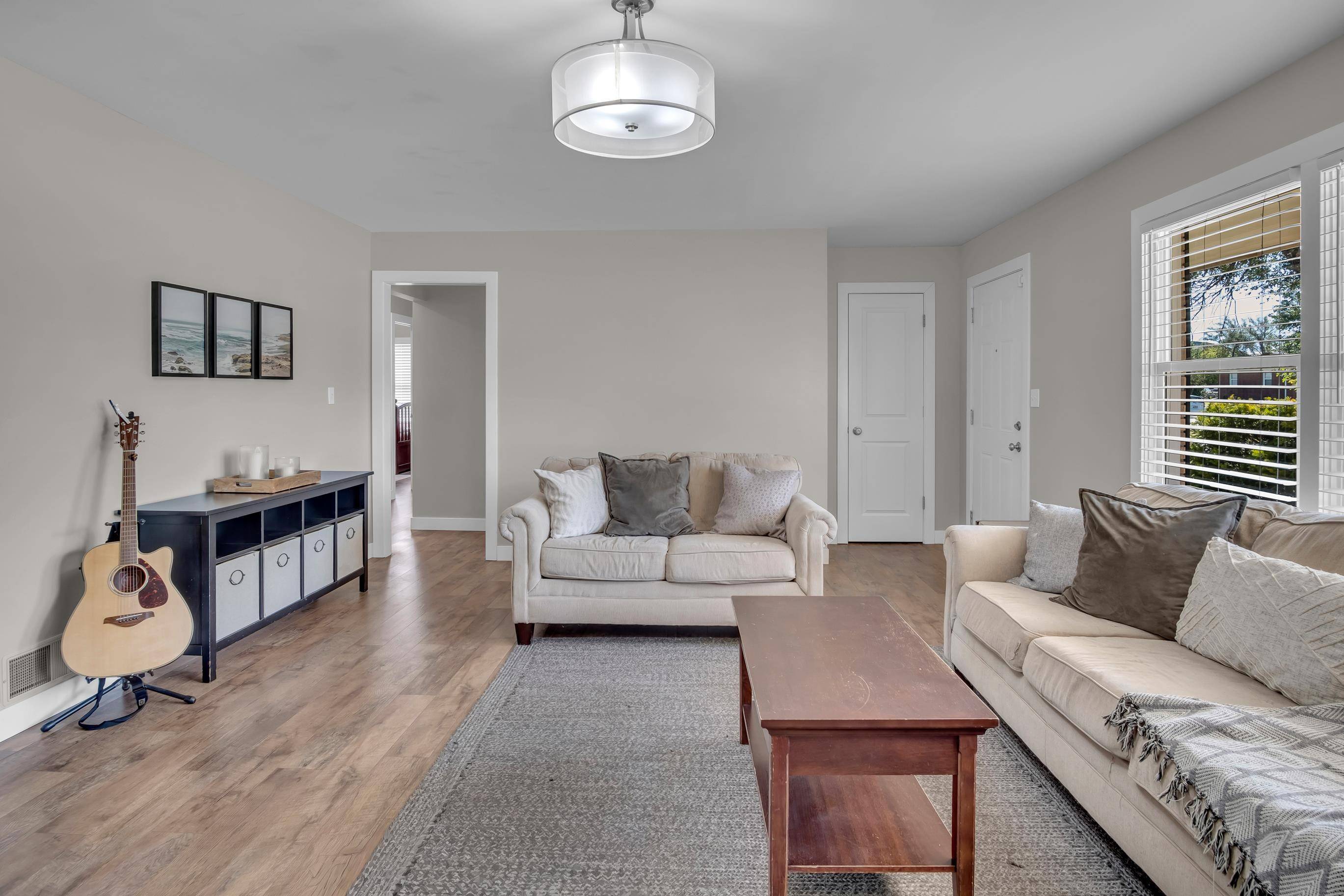 412 SE 11th St., Newton, KS 67114