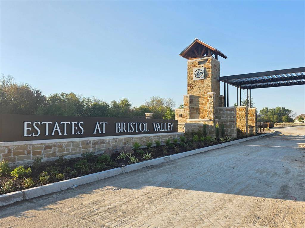 349 Bristol Valley Court, Heath, TX 75032