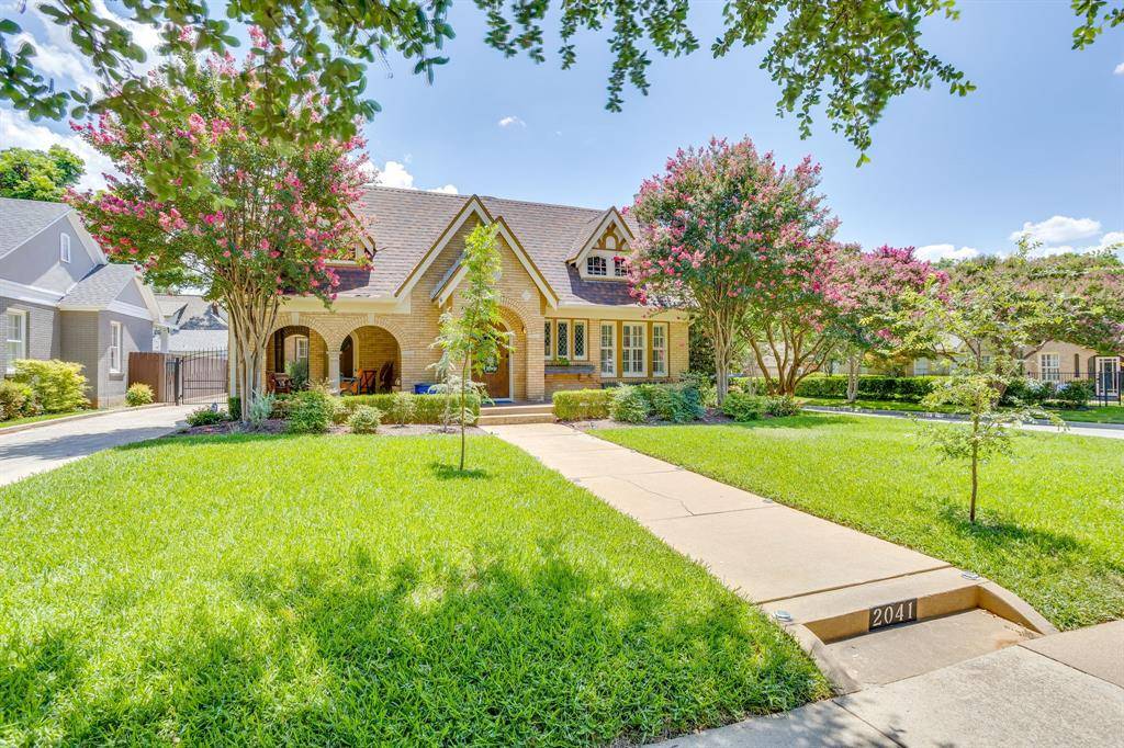 2041 Hawthorne Avenue, Fort Worth, TX 76110