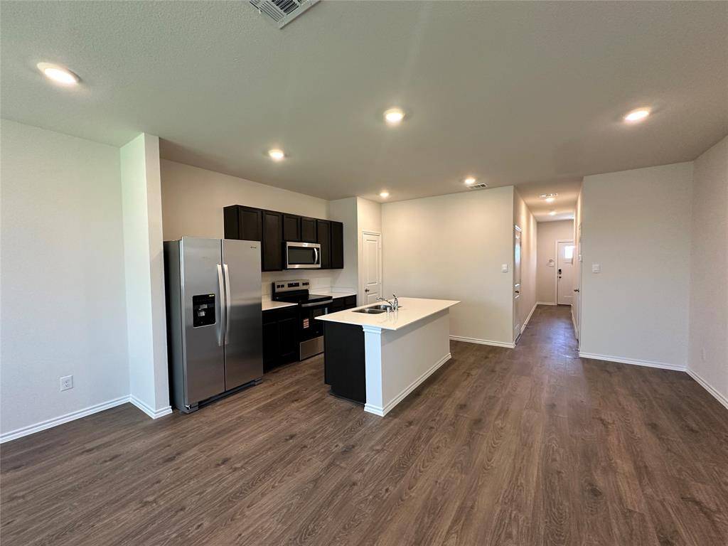 634 White Ash Drive, Princeton, TX 75407