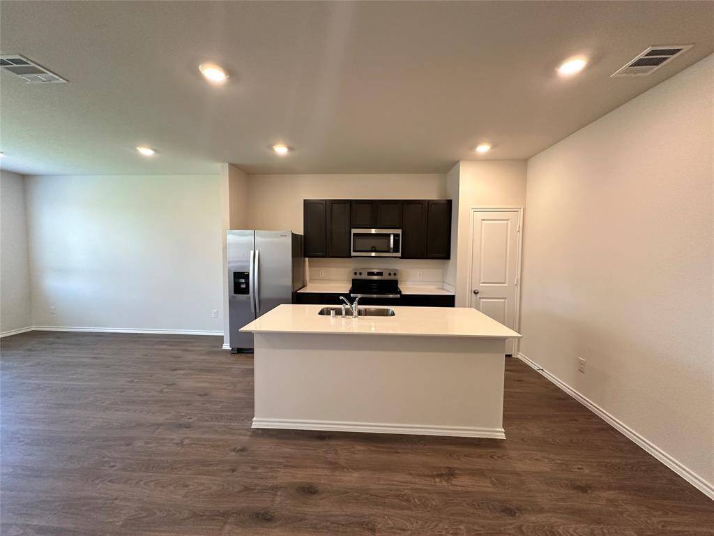 634 White Ash Drive, Princeton, TX 75407