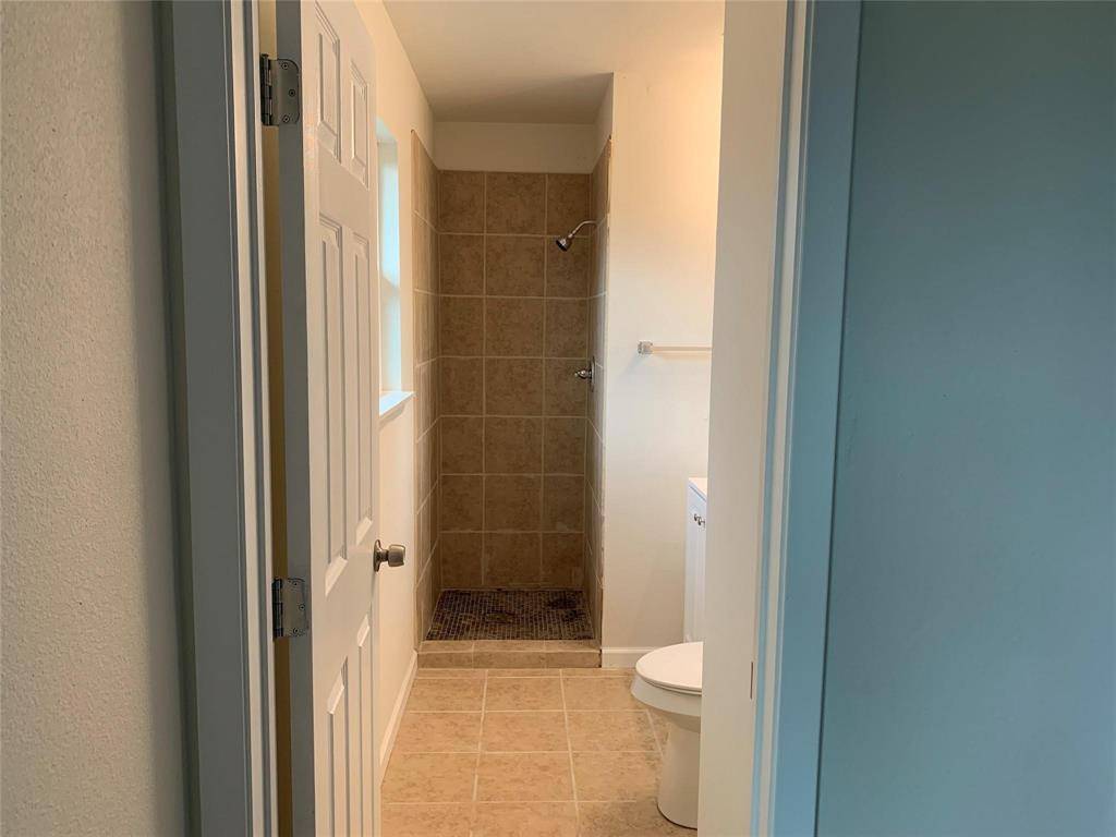 156 Bridlewood Lane, Runaway Bay, TX 76426