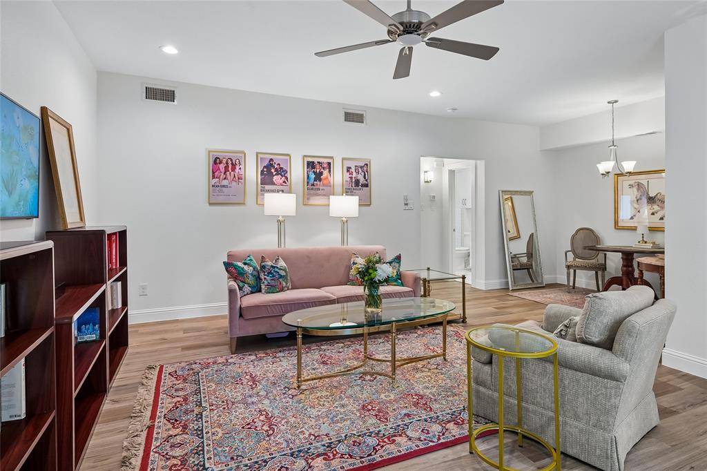 10744 Park Village Place #B, Dallas, TX 75230