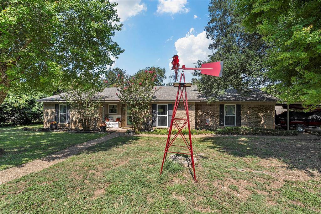 611 Rosenthal Road, Lorena, TX 76655