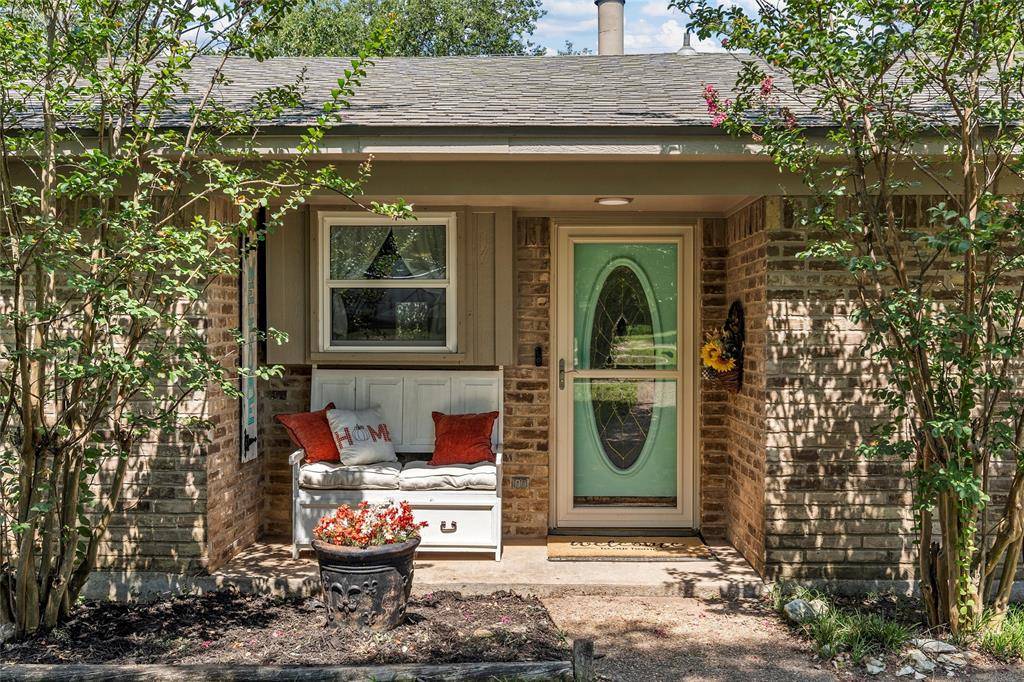 611 Rosenthal Road, Lorena, TX 76655