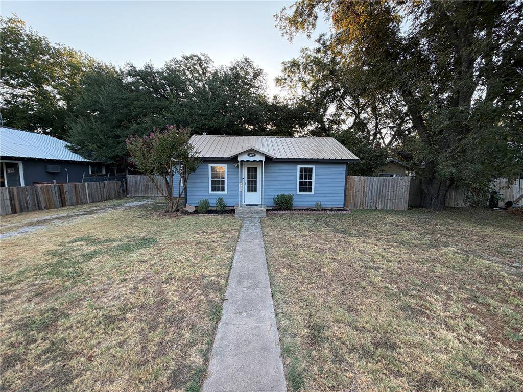 309 S Main Street, Rising Star, TX 76471