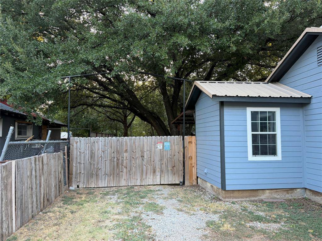 309 S Main Street, Rising Star, TX 76471